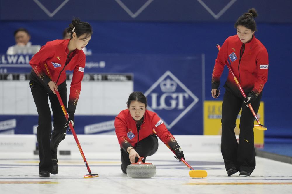 中表现得游 中表现得游