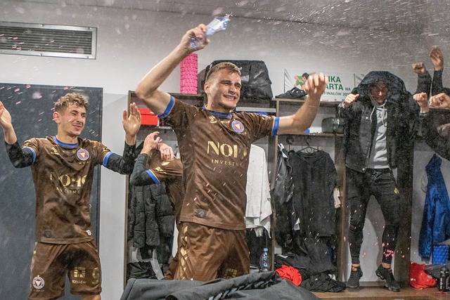 的比赛奠定 的比赛奠定